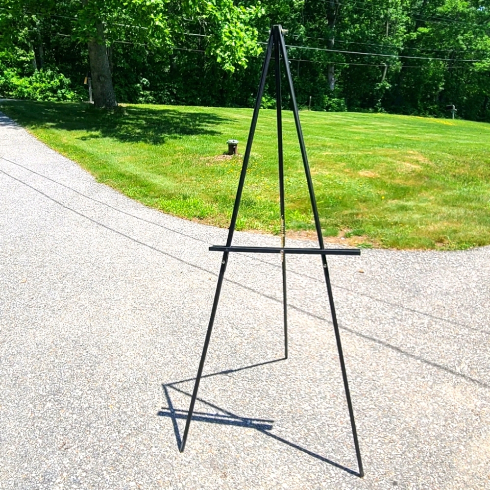 BLACK AND GOLD EASEL